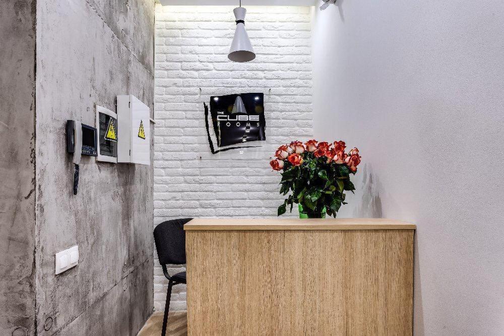 The Cube Rooms Lviv Exterior foto